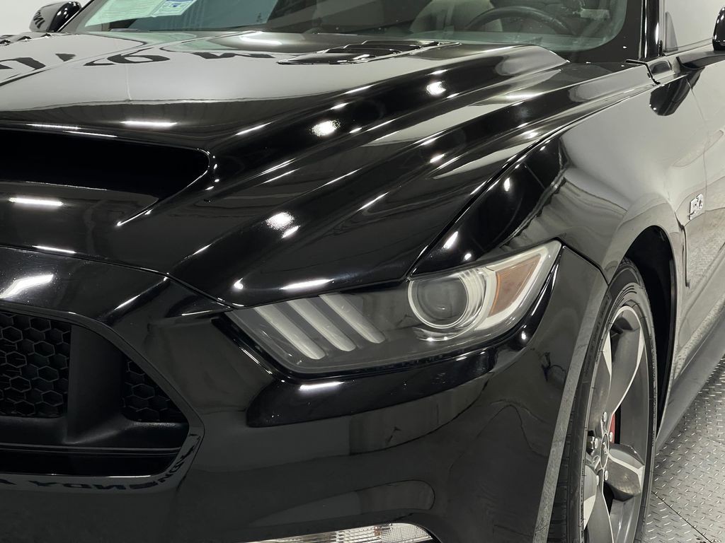 2015 Ford Mustang Image 32