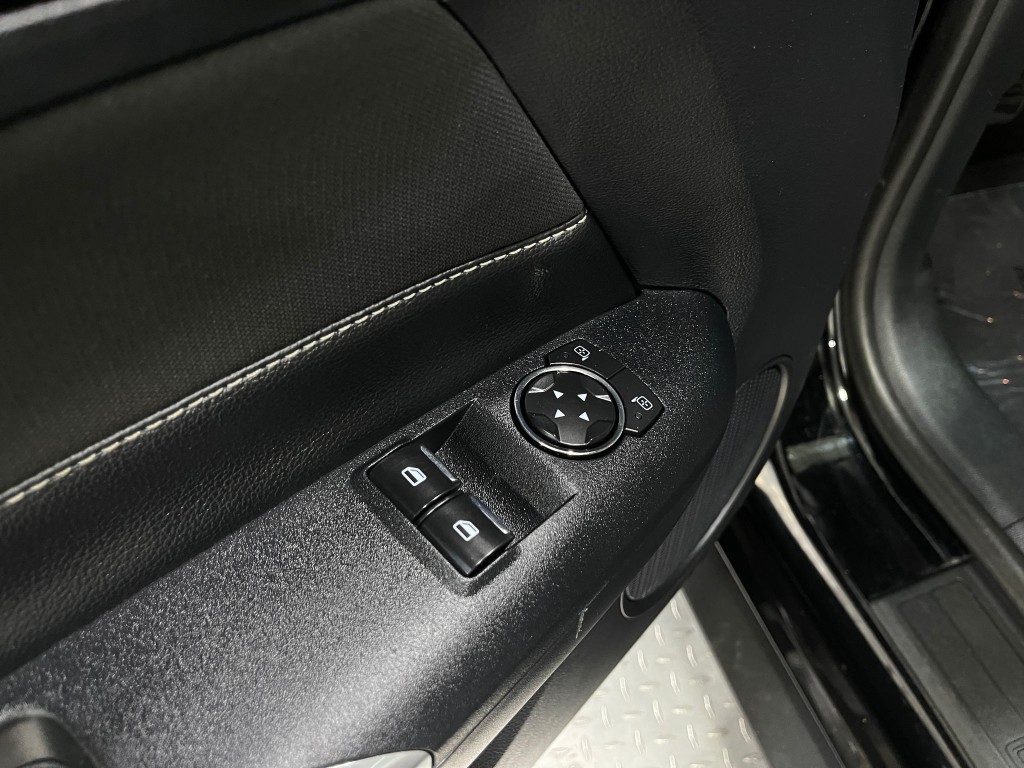 2015 Ford Mustang Image 14