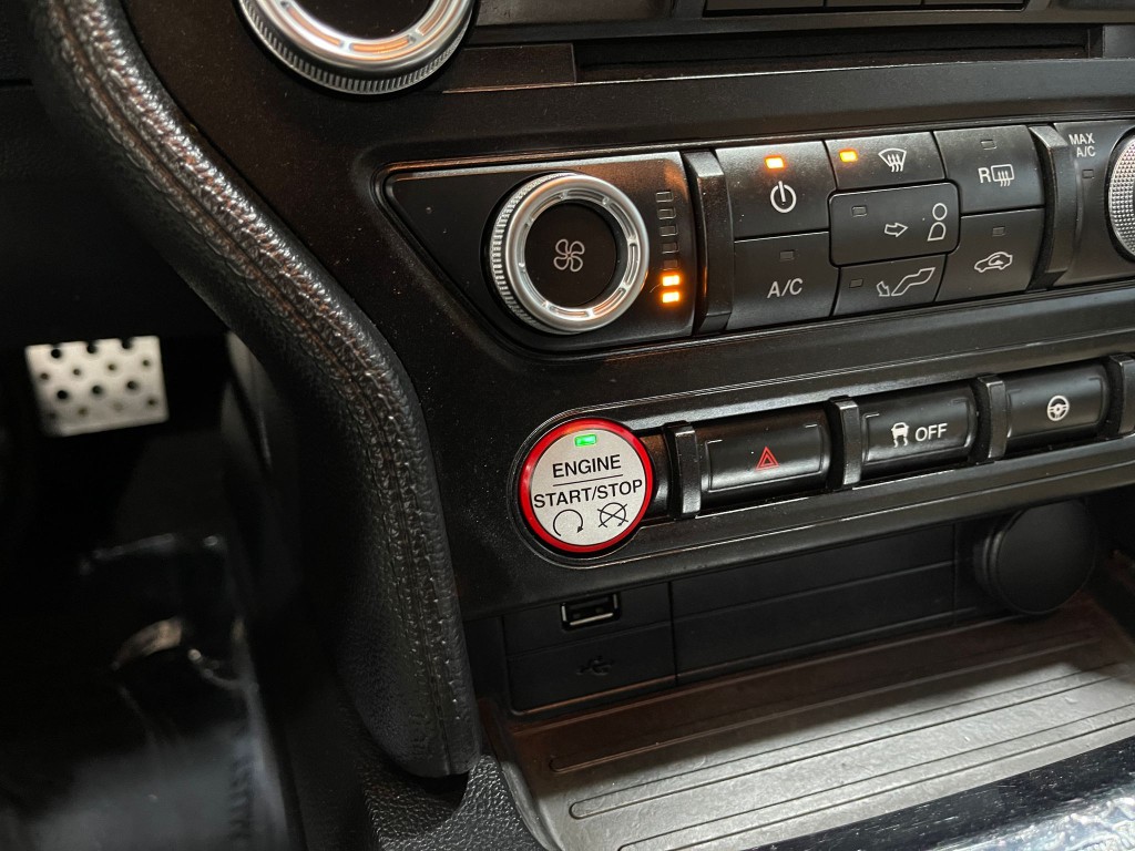 2015 Ford Mustang Image 19