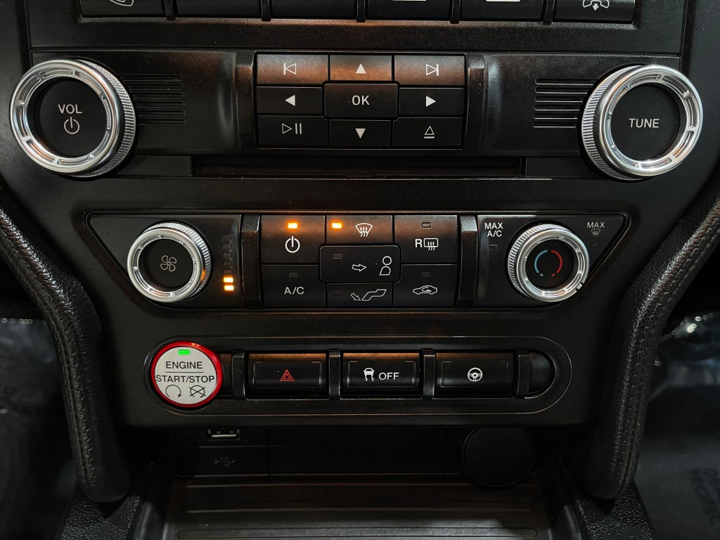 2015 Ford Mustang Image 24