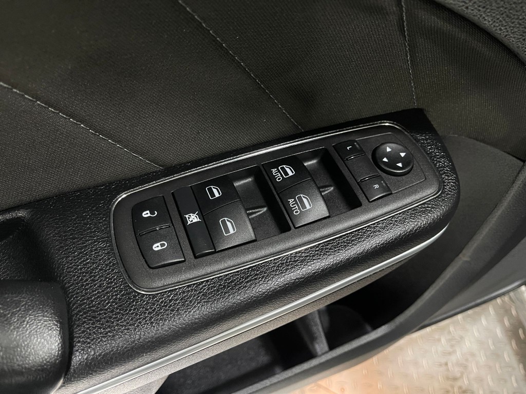 2021 Dodge Charger Image 15