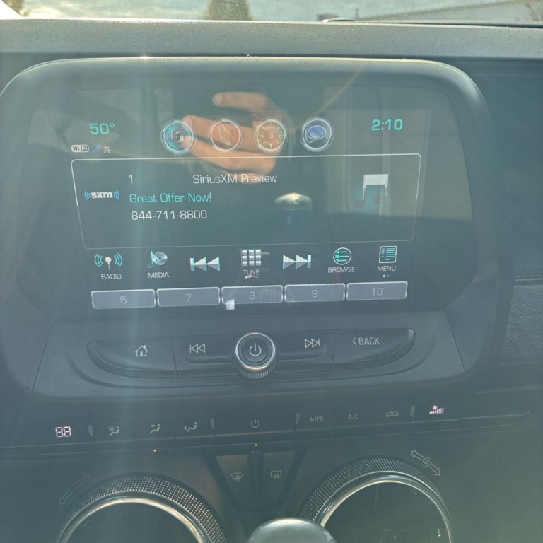 2018 Chevrolet Camaro Image 10