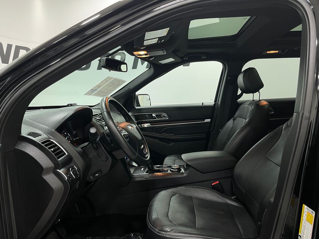 2017 Ford Explorer Image 14