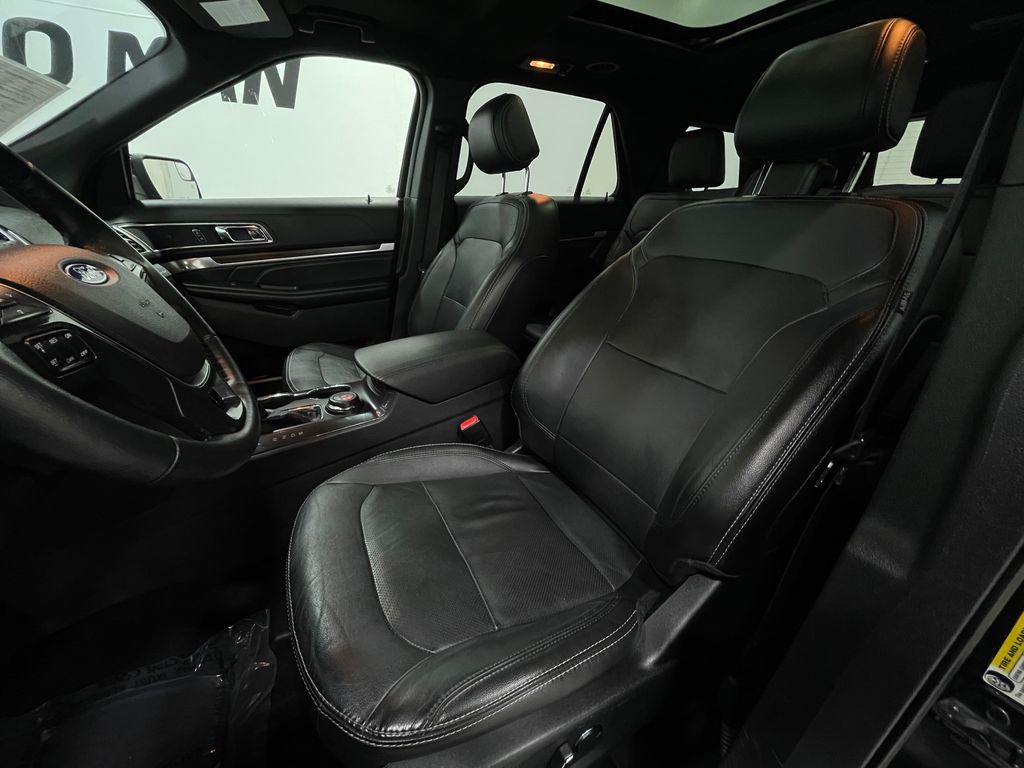 2017 Ford Explorer Image 15