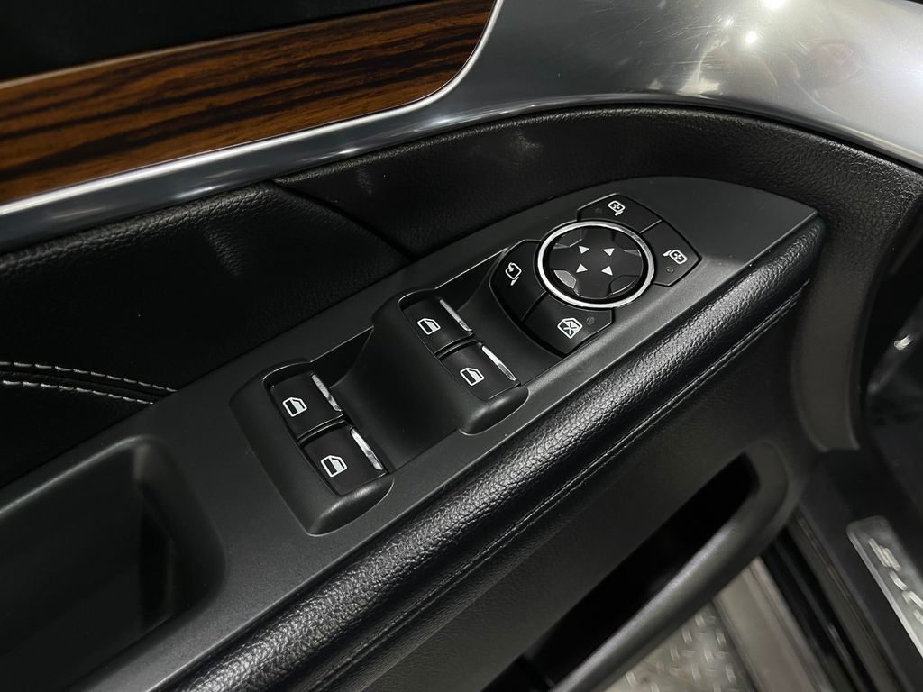 2017 Ford Explorer Image 17