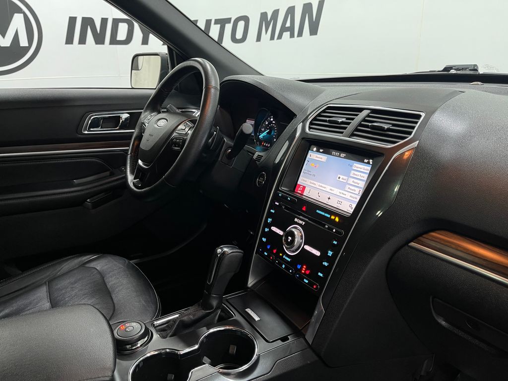 2017 Ford Explorer Image 21