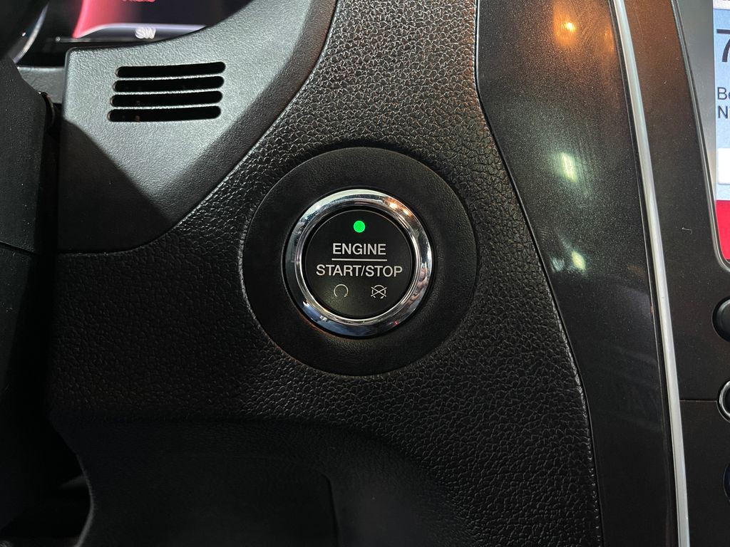 2017 Ford Explorer Image 22