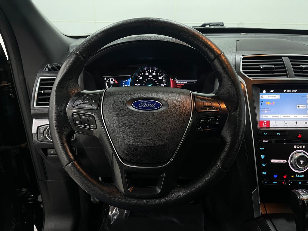 2017 Ford Explorer Image 23
