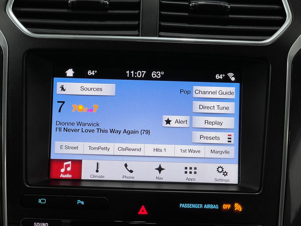 2017 Ford Explorer Image 25