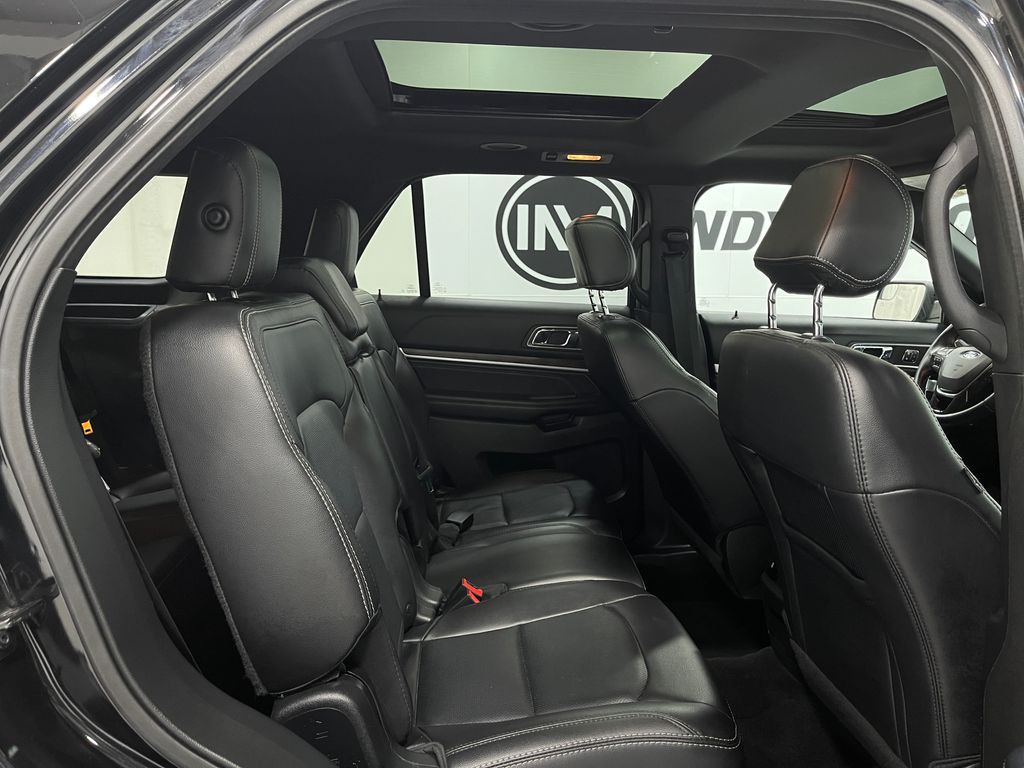2017 Ford Explorer Image 34