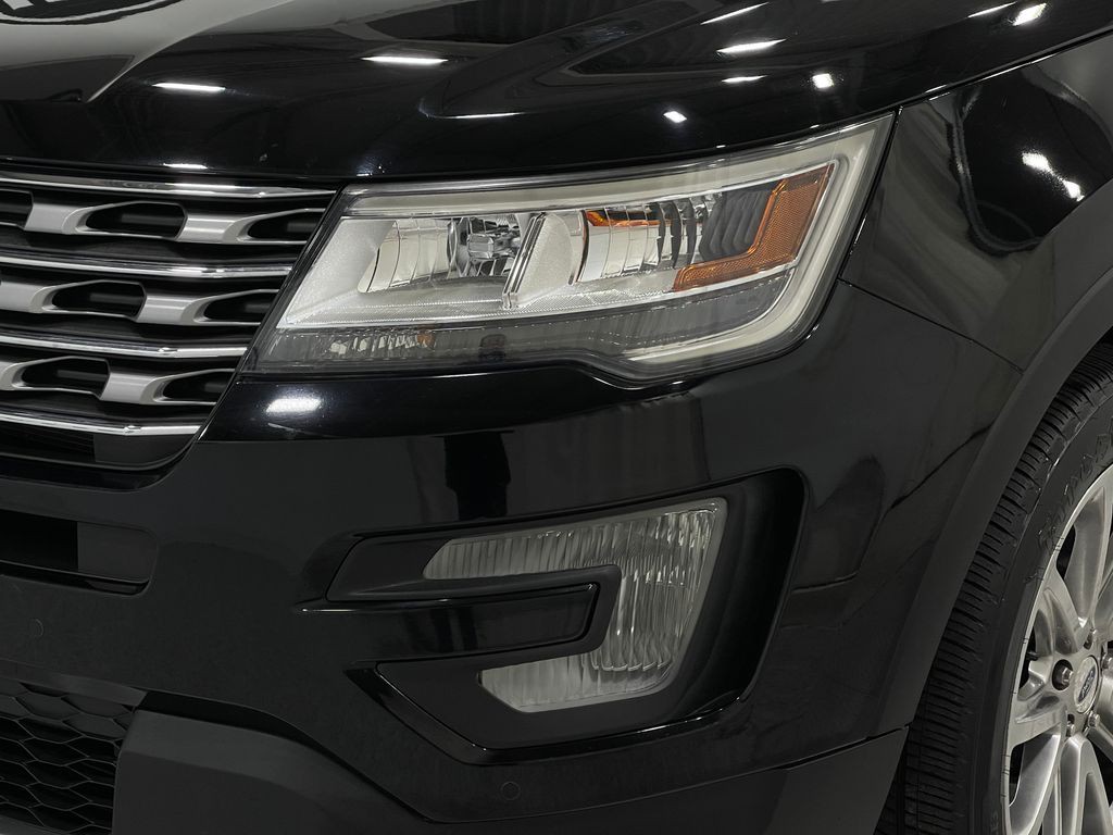 2017 Ford Explorer Image 36