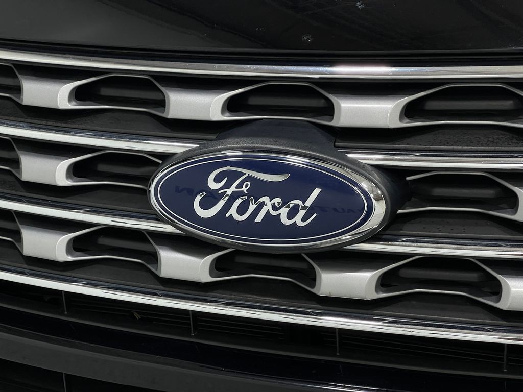 2017 Ford Explorer Image 41