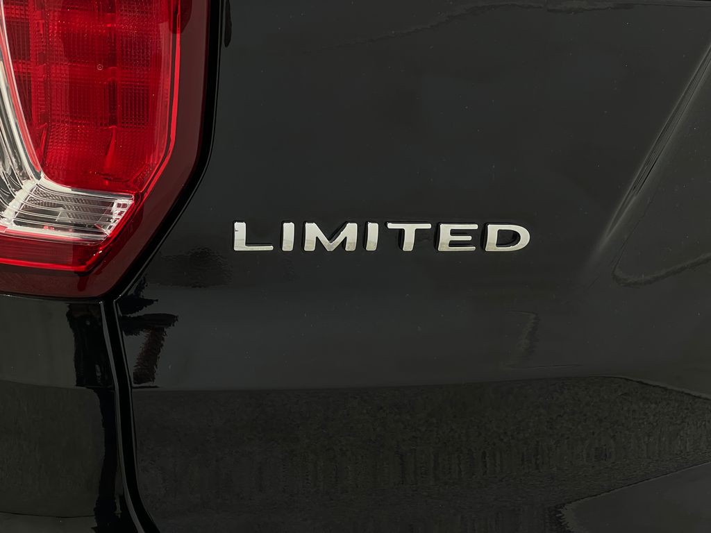 2017 Ford Explorer Image 42