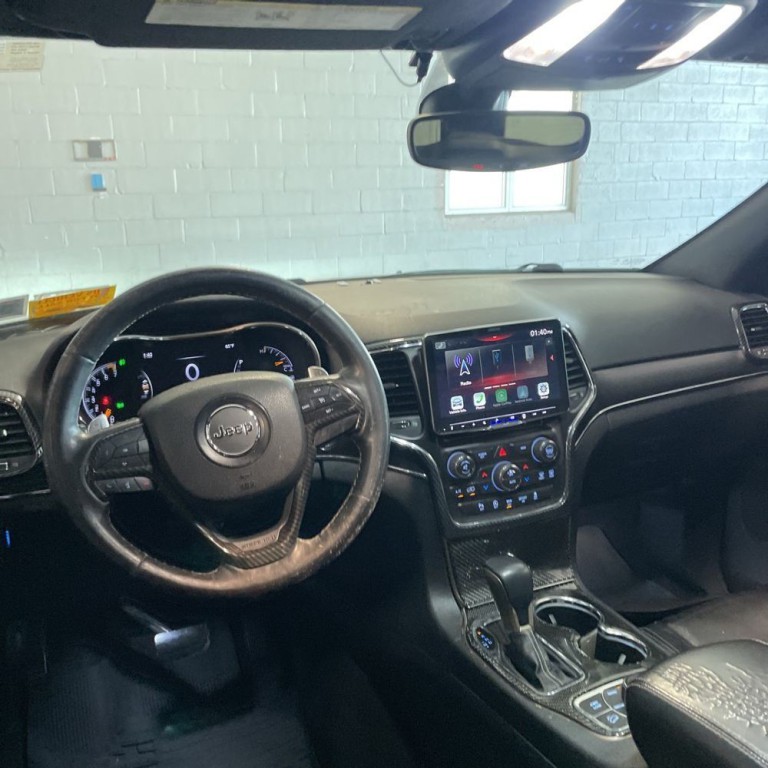 2017 Jeep Grand Cherokee Image 9