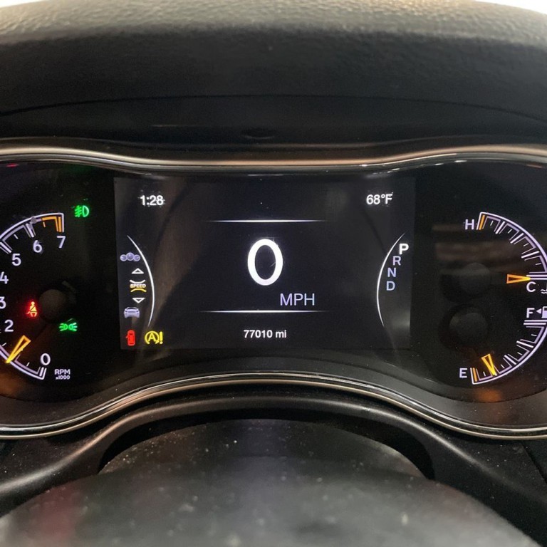 2017 Jeep Grand Cherokee Image 10