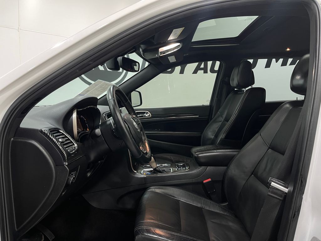 2017 Jeep Grand Cherokee Image 13