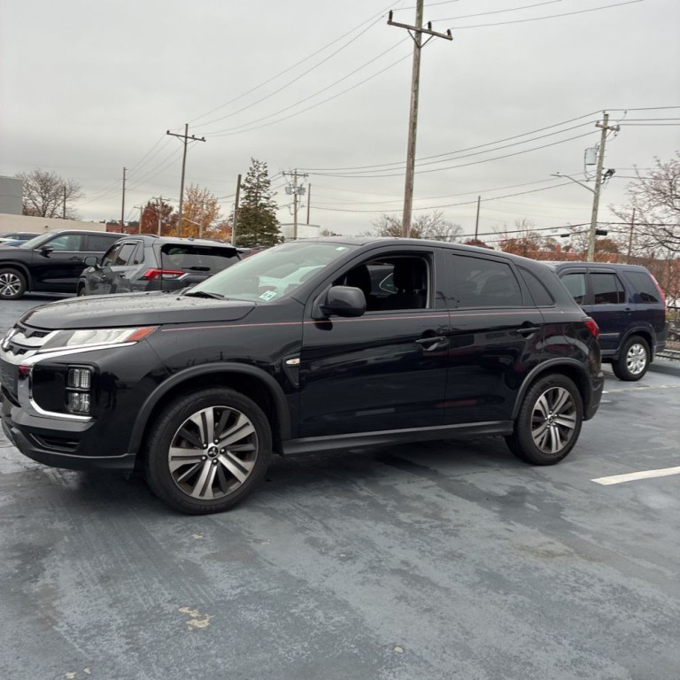 2021 Mitsubishi Outlander Image 4