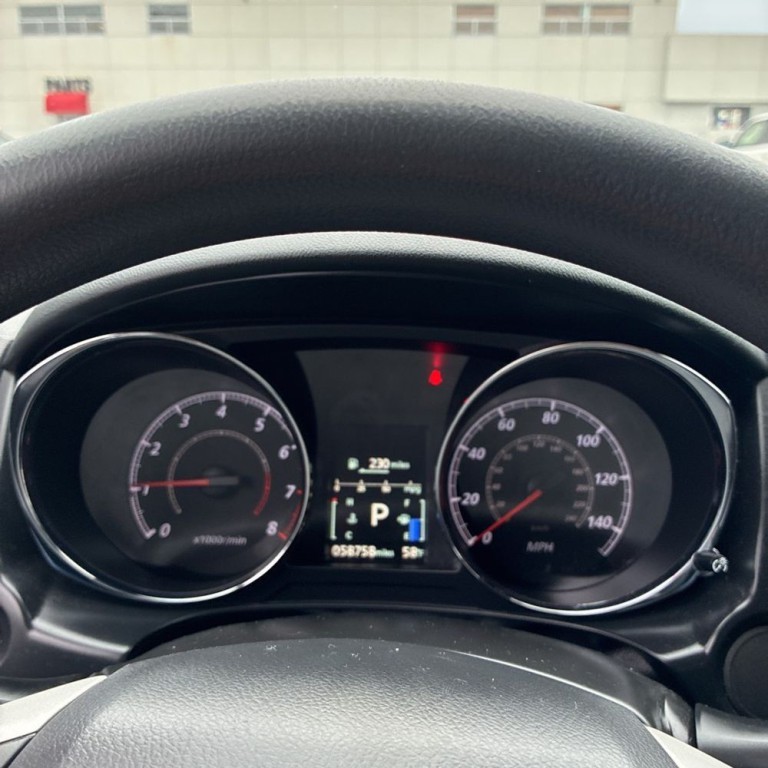 2021 Mitsubishi Outlander Image 10