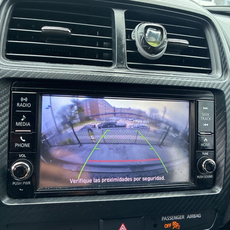 2021 Mitsubishi Outlander Image 13