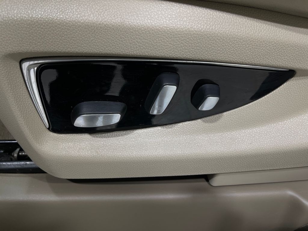 2019 Cadillac Escalade Image 20