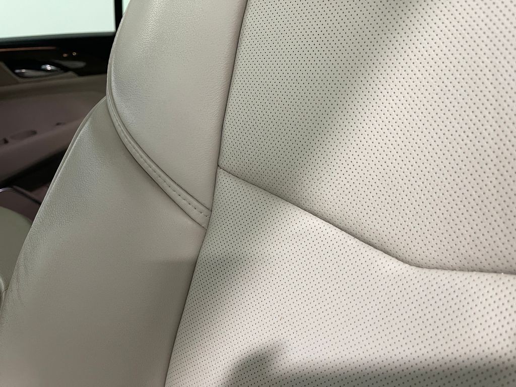 2019 Cadillac Escalade Image 21