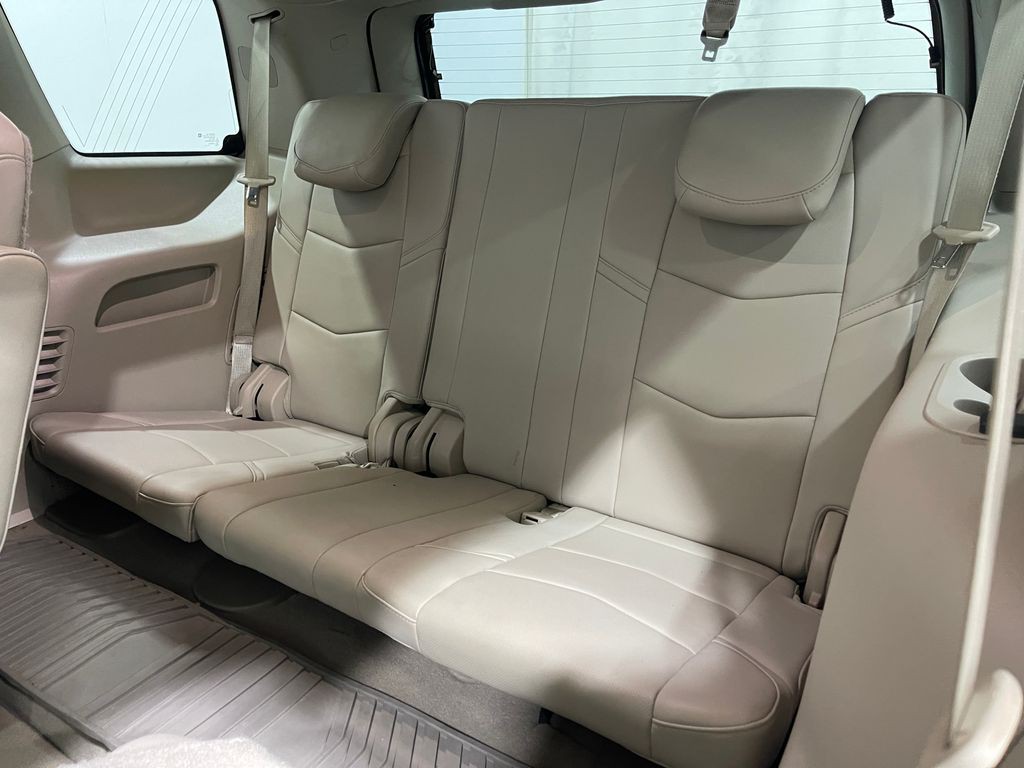 2019 Cadillac Escalade Image 33