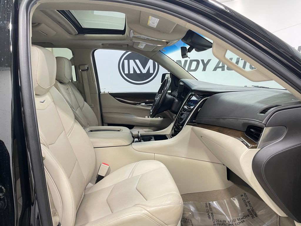 2019 Cadillac Escalade Image 36