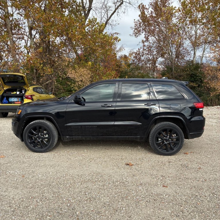 2019 Jeep Grand Cherokee Image 4