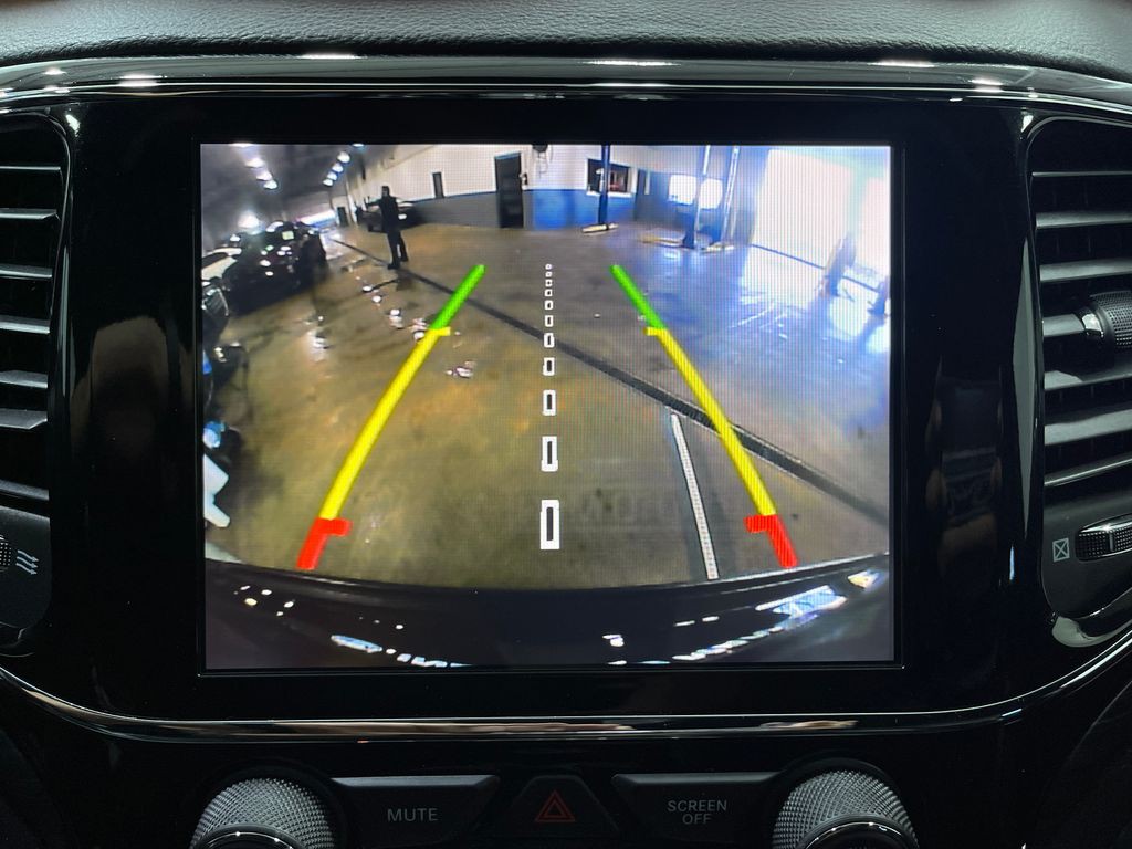 2019 Jeep Grand Cherokee Image 11