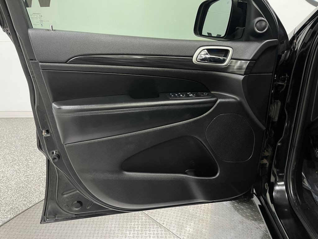 2019 Jeep Grand Cherokee Image 16