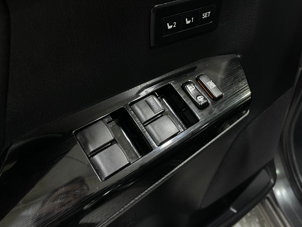 2017 Toyota Rav4 Image 16