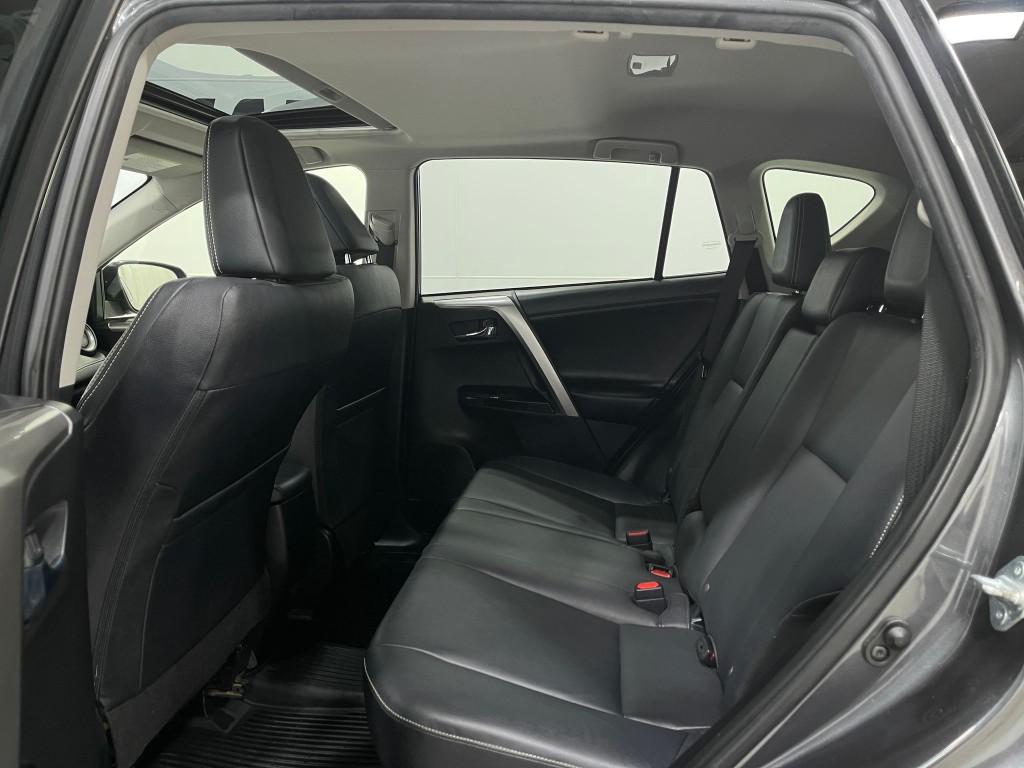 2017 Toyota Rav4 Image 29