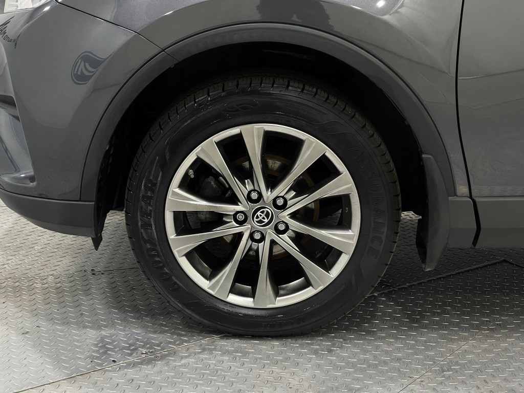 2017 Toyota Rav4 Image 34