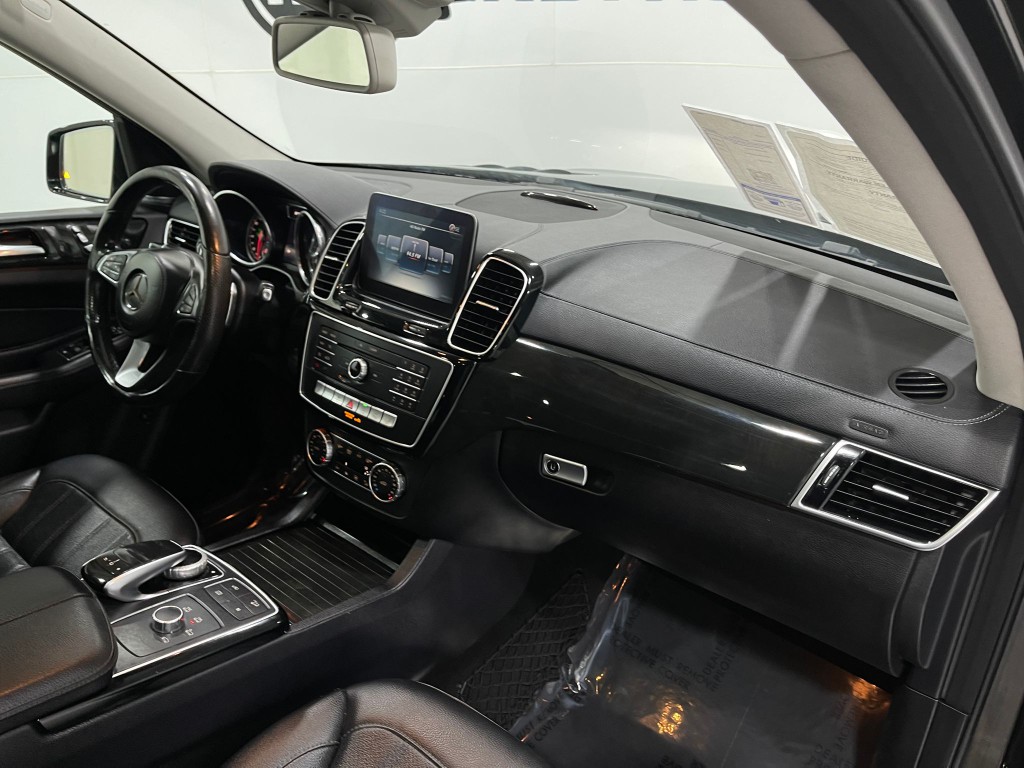 2017 Mercedes-Benz GLS-Class Image 20