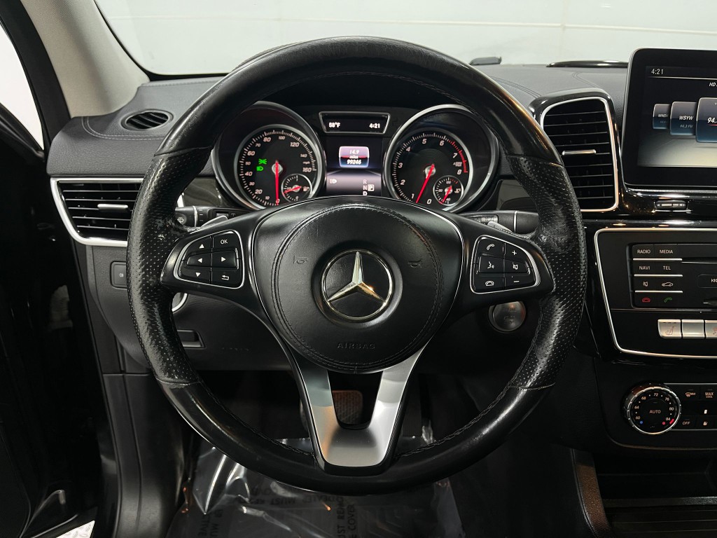 2017 Mercedes-Benz GLS-Class Image 23