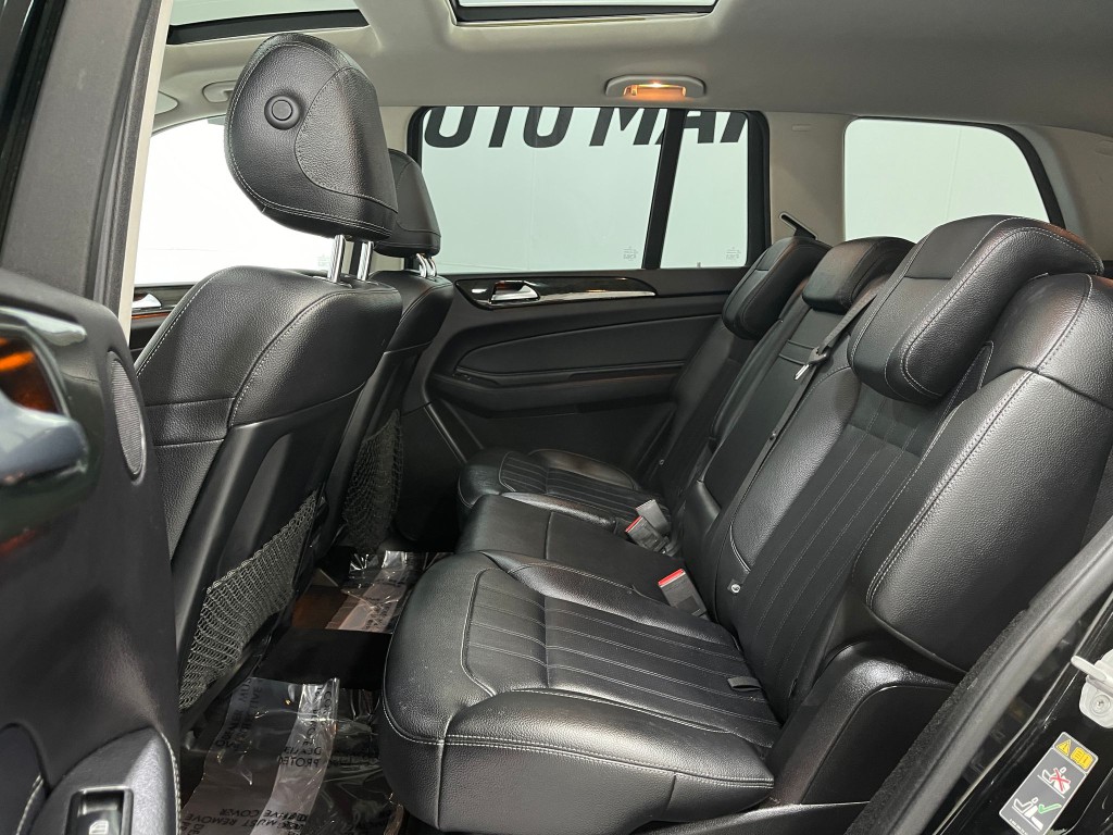 2017 Mercedes-Benz GLS-Class Image 31