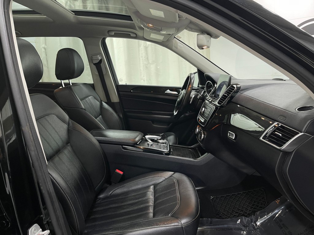 2017 Mercedes-Benz GLS-Class Image 34