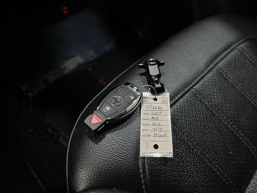 2017 Mercedes-Benz GLS-Class Image 39