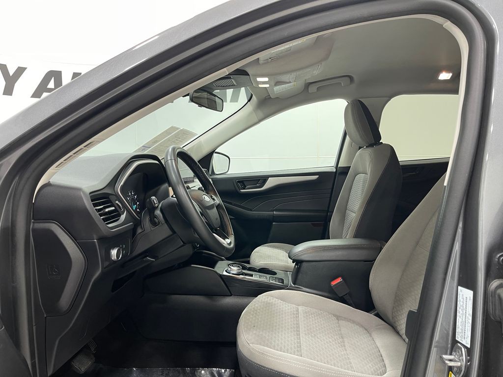 2022 Ford Escape Image 11