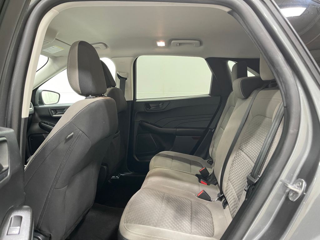 2022 Ford Escape Image 28