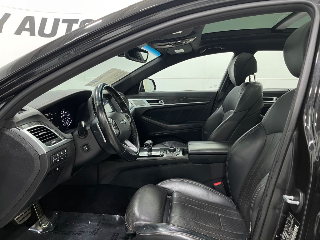 2019 Genesis G80 Image 14