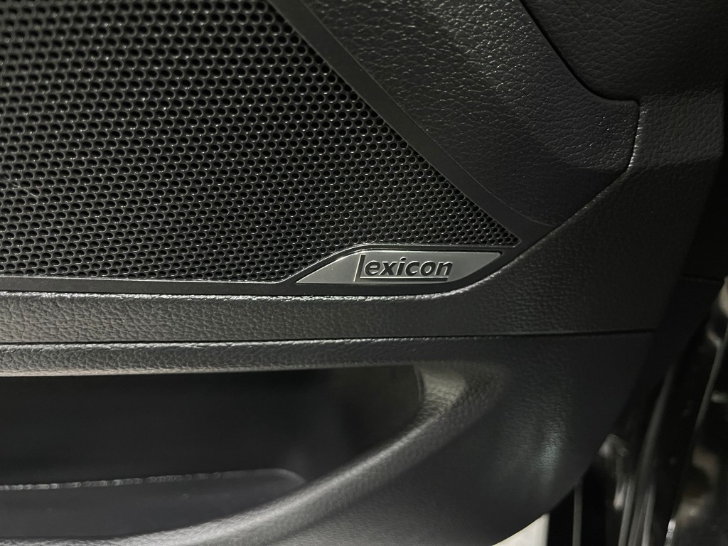 2019 Genesis G80 Image 18