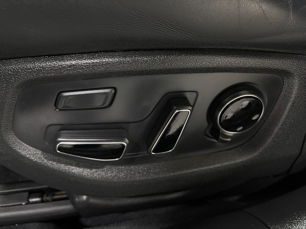 2019 Genesis G80 Image 19