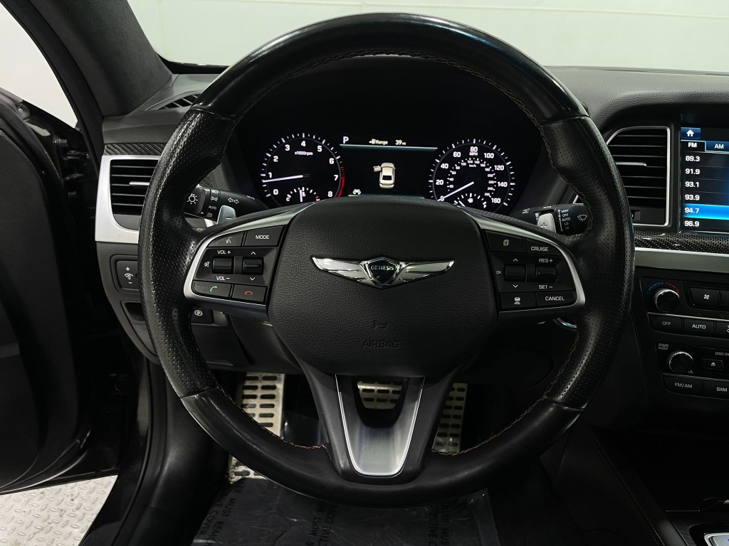 2019 Genesis G80 Image 24
