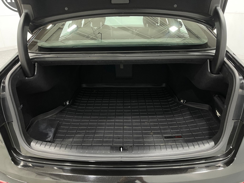 2019 Genesis G80 Image 28