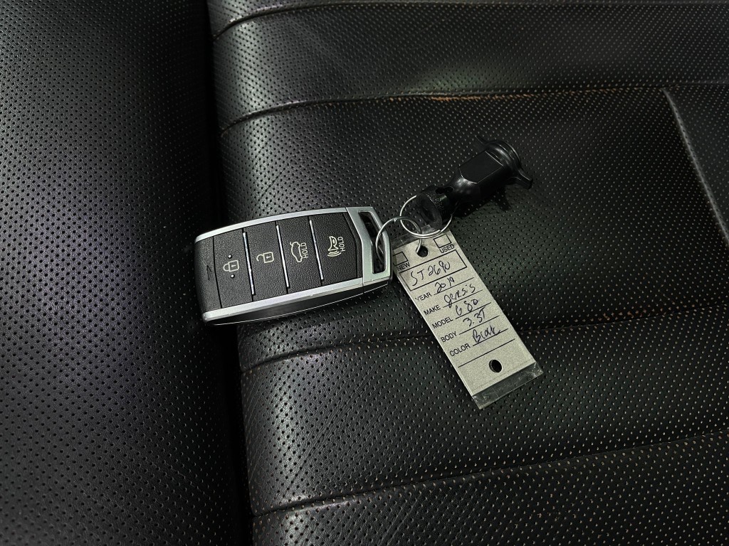 2019 Genesis G80 Image 39