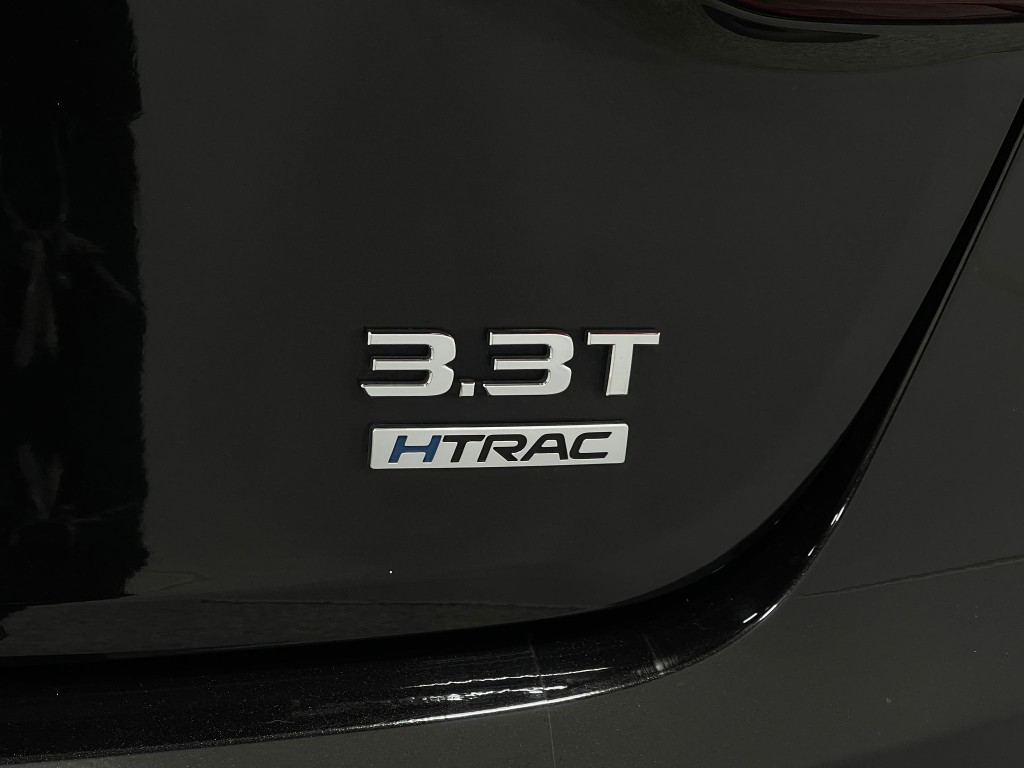 2019 Genesis G80 Image 42