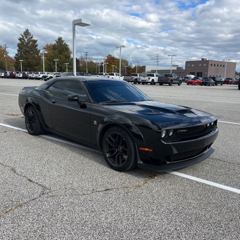 2019 Dodge Challenger Image 1