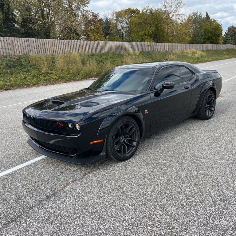 2019 Dodge Challenger Image 2