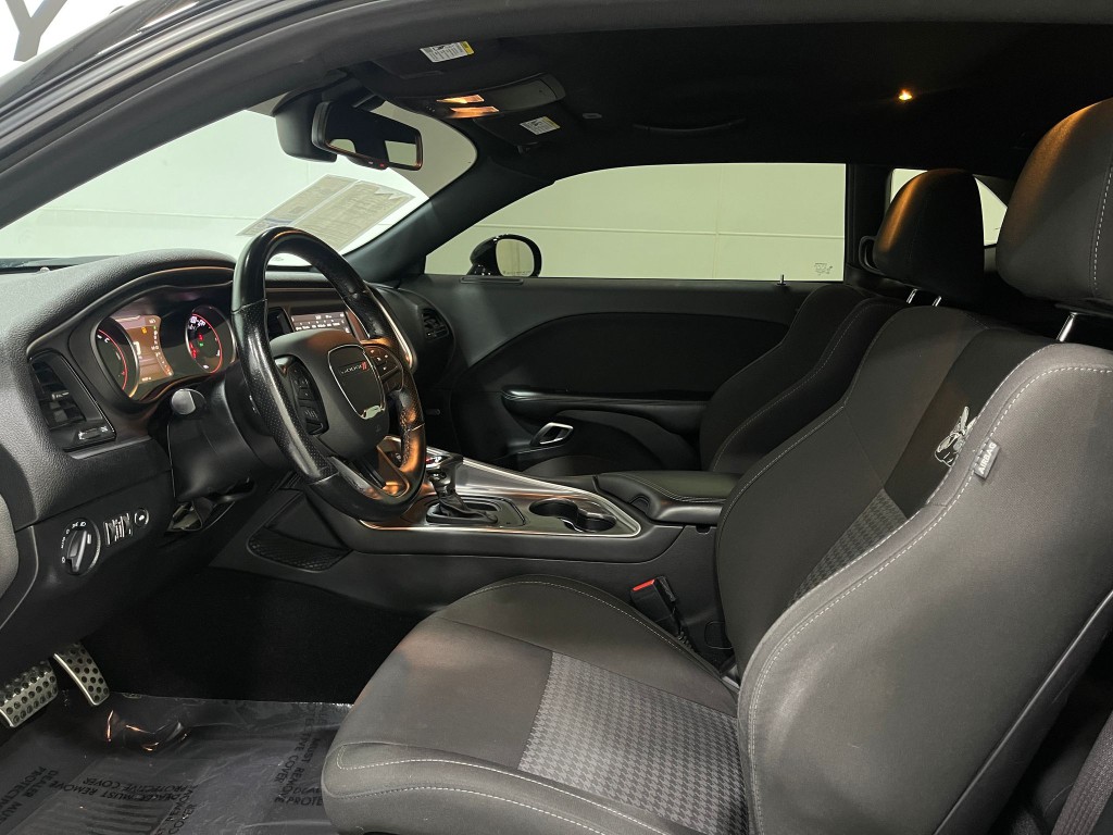 2019 Dodge Challenger Image 13